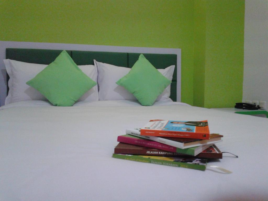 Oriza 2* Surabaya